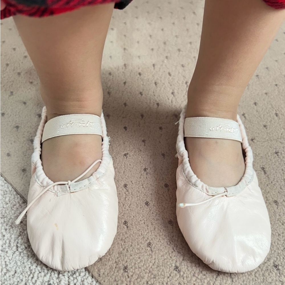 🛍️‎ Capezio Toddler Daisy Leather Full Sole Scrunch Ballet Dance Shoes sz 10.5